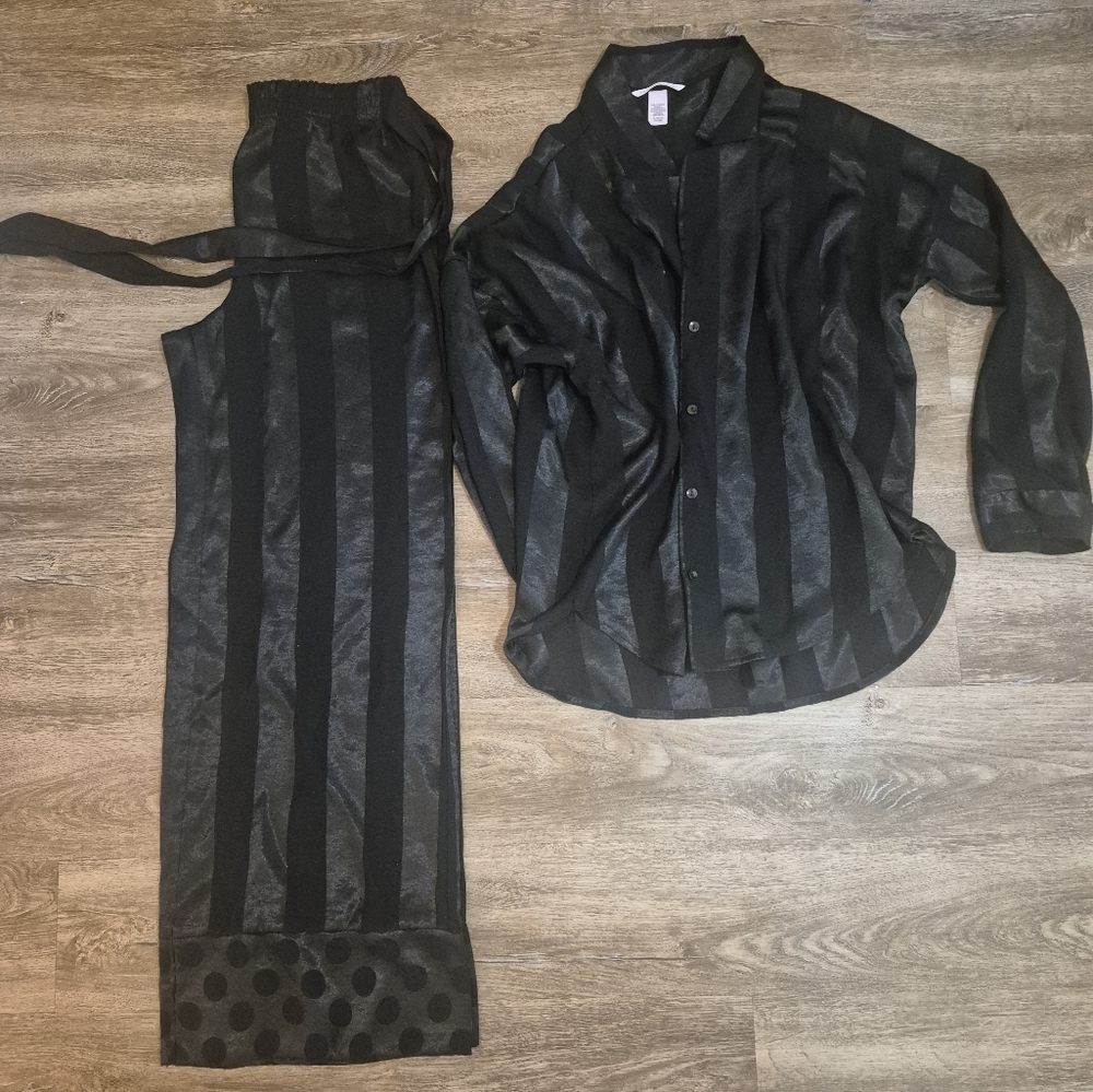 Victoria Secret Womens Black Pajamas NWOT